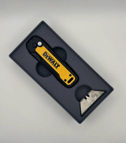 Ready Gridfinity Compatible Blade Holder Insert For DeWalt Retractable Utility Knife Organizer Tray 4x2 Unit In Dark Gray PLA, Precision Fit And Easy Access For Pros, Keeps Knife Secure And Ready To Grab, Tool Not Included.