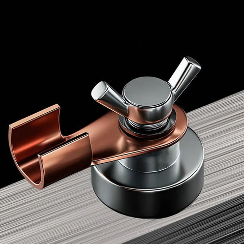 Sturdy Welding Ground Clamp With Powerful Magnetic Base And High Current Copper Terminal Holder For Heavy Duty Stable Jobs close-up view showing copper and metal components.