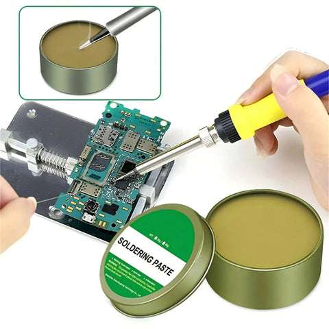 Applying No Clean Rosin Solder Flux Paste For Electronics, Lead Free PCB Soldering Flux That Improves Solder Flow For Circuit Board Repairs