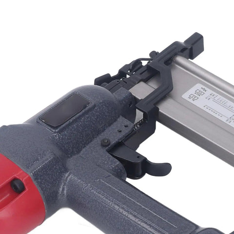 Straight Shooting Pneumatic Brad Nailer And Air Stapler 2 In 1 Design With 100 Nail Capacity Lightweight Ergonomic Handle Easy Trigger Pull Includes Tough Carry Pouch For Fine Woodworking Cabinet Trim And Weekend Diy Builds