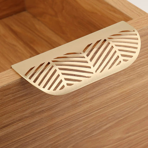 Leaf Shaped Cabinet Pulls 2 Pack Curved Hollow Gold Leaf Drawer Handles In Zinc Alloy With 96mm Hole Spacing Installed