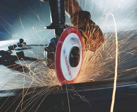 Metalmax 4 Inch Segmented Rim Diamond Cutting Wheel For Metal Dry Use Up To 15,200 RPM 5/8 Inch Arbor For Angle Grinders Cuts Steel Stainless Steel Aluminum Cast Iron Rebar Sheet Metal Non Ferrous Metals 1,000 Plus Cuts