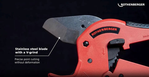 Pro Grade Plastic Pipe Cutter With Stainless Steel Blade detail showing V-edge design for clean, precise cuts on 0-42 mm pipes.