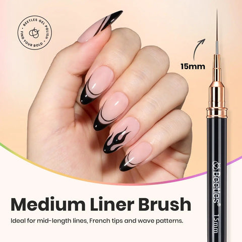 Person holding a Liner Nail Art Brush Set Of 5 With Palette Holder For Long Lines And Fine Details Metallic Nail Pens 15mm