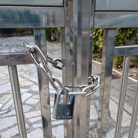 8mm Thick Hardened Steel Chain Lock With Beam Padlock 1.64 Feet Long Outdoor Security Chain on metal gate