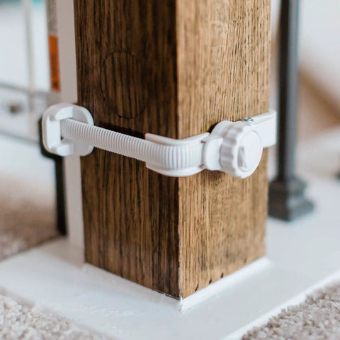 Stress Free Stair Gate Mount Adapter For Banisters And Spindles No Screws Needed on square wooden banister