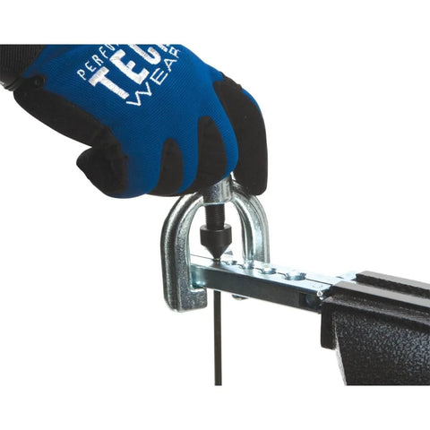 Close-up of 37 Degree Flaring Tool For AN And JIC Fittings Pro Grade, Heavy Duty Flare Tool with floating cone in use