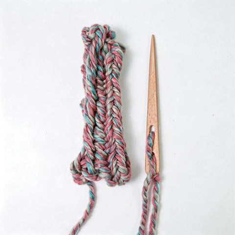 Tapestry Threading Tool Set With Four Wooden Tools Double Opening Design For Thick Yarn Rug Weaving Supplies With Smooth Tapered Points Durable Craft Kit For Quick Weaving And Shared Projects, wooden tool with thick yarn loop