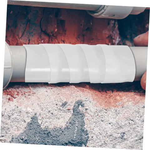 Peel And Stick Leak Repair Tape For Plumbers Rubberized Seam Tape For Outdoor Ducts And Water Leaks Three Meter Length Flexible Waterproof Quick Patch Seal For DIY Fixes No Downtime Needed Heavy Duty Seal applied on a pipe