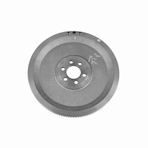 Heavy Duty Clutch Flywheel Replacement For 2015 Volkswagen Jetta Two Point Zero Liter L4 Engine circular metal component top view