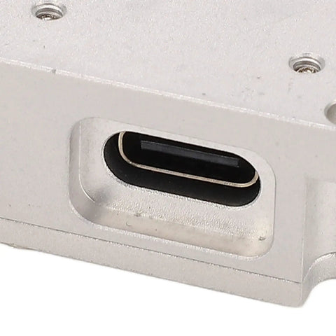 Close-up of SMA connector on Boost Your Radio With A 10MHz To 6GHz RF Amplifier, 20dB Gain, Low Noise, FM Signal Booster