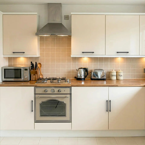10 Pack 5 Inch Matte Black Cabinet Pulls Featuring Ultra Chic Rust Resistant Zinc Alloy Build For A Certified Top Shelf Kitchen Reno Upgrade That Drops Major Style On Every Drawer And Cupboard Space in modern kitchen design.