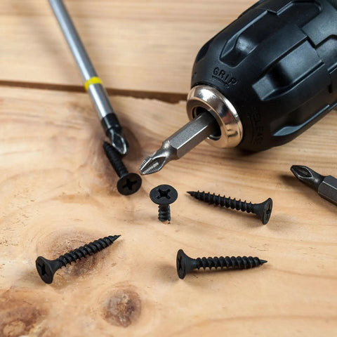 420 Piece Wood Screws Kit Set For Woodworking And Home Repair Black Carbon Steel Self Tapping Screws scattered on wood
