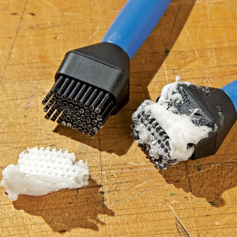 7 Inch Long Silicone Glue Brush For Woodworking Reusable Pro Grade Glue Applicator That Holds Wet Glue No Bristle Shedding
