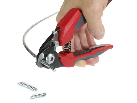 Hand using 7 Inch Wire Rope Cutter For Railing And Cable Installations With Induction Hardened Blades cutting steel cable cleanly