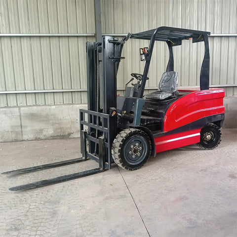 2.5 Ton Forklift Truck With Ergonomic Operator Cabin For Warehouse Material Handling, Hydraulic Cargo Lifting Equipment For Easy Pallet Transport And Beefy Heavy Duty Load Shifting. Red forklift with black mast and forks