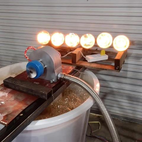 2000W Portable Hydroelectric Power Generator With 110V To 220V Output, aluminum water turbine in action, powering lights