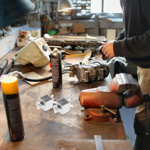 Heavy Duty Welding Clamps For Flawless Butt Joint Assembly And Metal Sheet Alignment Featuring Sturdy Locking Pincers on workbench.