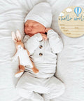 Newborn with 5.9 Inch Wooden Hello World Birth Announcement Sign With Pen And Stand, Blue Balloon And White Cloud Nursery Decor For Newborn Arrival.