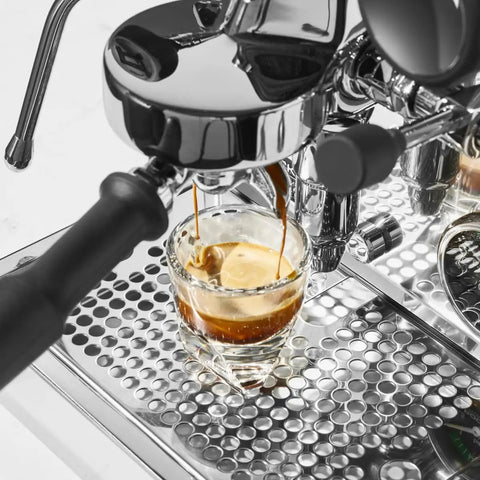 Appartamento TCA Espresso Machine Black On Black For Home Coffee Setup With Hybrid PID Temperature Control brewing espresso