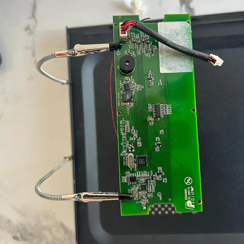 Four Pack Soldering Helping Hands With Dual Clips For PCB And Electronics Adjustable Gooseneck Soldering Holders