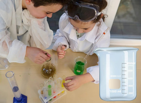 Children conducting an experiment with Lab Beaker Set 3.3 Borosilicate Glass Low Form Pack Of 5, focusing on 1000 mL beaker.