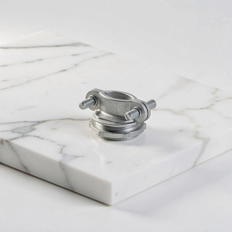 Heavy Duty 4 Set 3/4 Inch Cable Connectors For Electrical Conduit Fittings showcasing a zinc alloy connector on a marble surface.