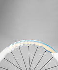 Close-up of Carbon Disc Brake Wheelset For Road Bikes 700c Tubeless Ready White Finish Lightweight Build rim detail