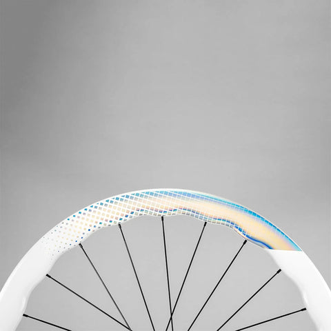 Close-up of Carbon Disc Brake Wheelset For Road Bikes 700c Tubeless Ready White Finish Lightweight Build rim detail