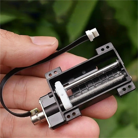 5 Pcs Heavy Duty Linear Actuator 30mm Stroke 2 Phase 4 Wire Electric Push Pull Slider inner mechanism in hand
