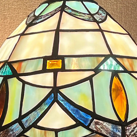 Close-up of cream crystal stained glass shade on Cozy Tiffany Style Table Lamp With Cream Crystal Stained Glass Shade, 8 Inch Vintage Desk Reading Light For Bedroom Nightstand, Living Room Or Home Office Decor, Warm Glow, Classic Retro Vibe