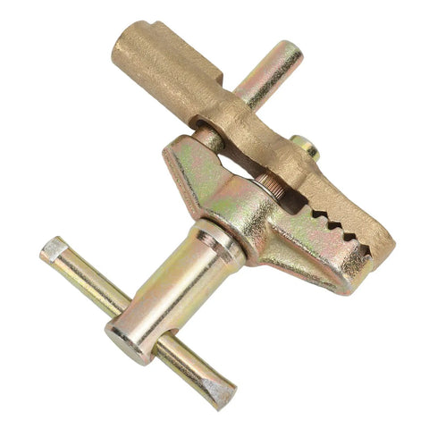 Heavy Duty Welding Ground Clamp With 800 Amp Brass Iron Build, showing robust construction and durable design for welding tasks.