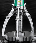 Heavy Duty Two Or Three Jaw Interchangeable Bearing Puller Kit Forged Alloy Steel Gear Gripper extracting a gear.