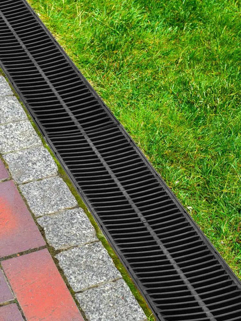 Installed Low-Profile Trench Drain System With Plastic Grate 5.9x5.1 Inch HDPE Channel Drainage For Garden And Driveway 6 Pack