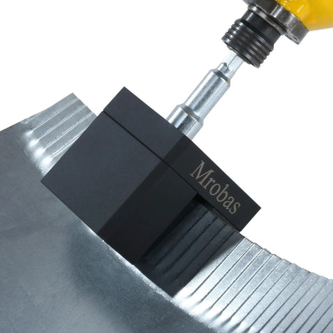 C5A2 Impact Power Assisted Crimper For Sheet Metal And Ductwork HVAC Pro Tools, Pipe Crimper close-up on galvanized pipe