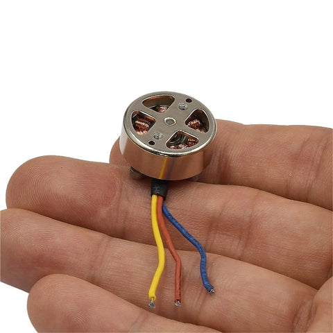 2750KV Outrunner Brushless Motor For FPV Racing Drones And RC Planes, in hand, showing beefy aluminum housing, low heat operation, 1Pcs 1503 Motor