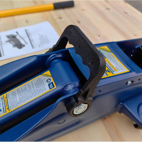 Ultra Low Profile Hydraulic Floor Jack With 2 Ton Capacity And 4000 Lbs Lift, 5 1/8 Inch To 13 Inch Lift Range, handle detail