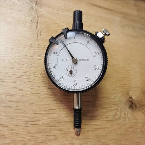 Digital Caliper, Dial Indicator 0-10mm Bore Gauge,for DIY/Household, analog display showing measurement range on wooden surface