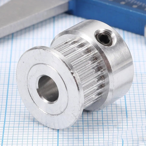 8 Piece GT2 Timing Belt Pulleys Set For Machinery And CNC 20 Tooth 6mm GT2 Belts 5mm Bore Synchronous Drive Direct Install High Precision Aluminum Pulleys, aluminum pulley close-up with 5mm bore and set screw