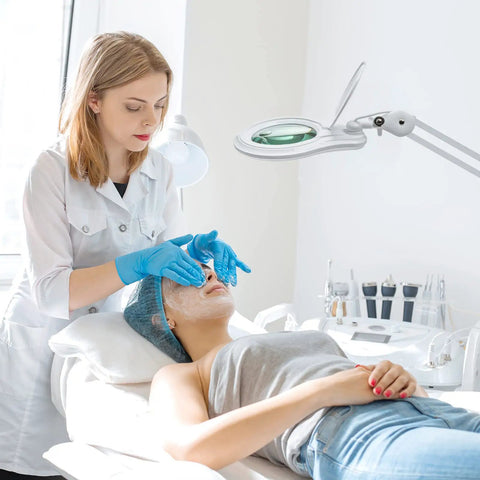 Bifocal LED Magnifying Lamp With Clamp For DIYers, 5 Diopter Plus 20 Diopter, 5 Inch Glass Lens, used for facial treatment
