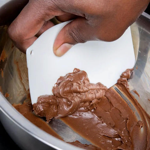 Two Flexible Polypropylene Bowl Scrapers That Help You Get Every Last Drop Of Dough Batter Or Icing From Mixing Bowls And Flat Surfaces