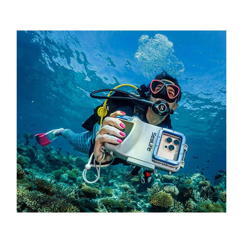 Diver using Compact Underwater Smartphone Housing For Diving Up To 100 Feet With Leak Alarms And Easy Camera Controls Waterproof Case