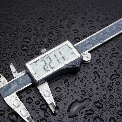 IP54 Digital Caliper 0 To 8 Inches 200 Millimeters Inch Metric Fractions Conversion Stainless Steel With Large LCD Screen wet