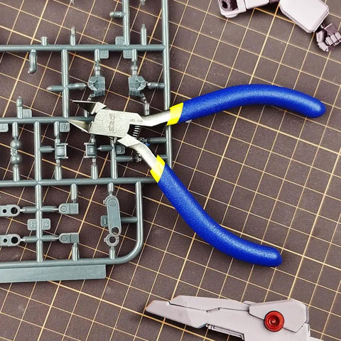 Pro Grade Ultra Thin 4.7 Inch Nipper With Single Edge Blade And Blade Case For Gundam Plastic Model Repair on sprue