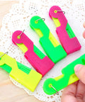Automatic Needle Threader for DIY Hand Sewing, Easy Threading Tool for Embroidery and Cross Stitch, Quick Needle Insertion, 3 Piece Set in Random Colors