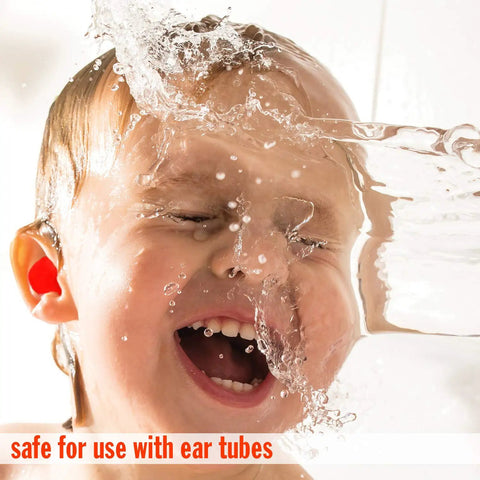 Child with water splashes, wearing Soft Moldable Silicone Ear Plugs For Kids Small Size 15 Pairs Waterproof For Swimming