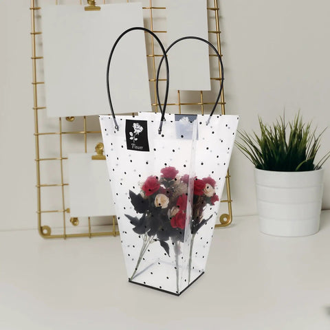 Clear Plastic Flower Packaging Bags With Handle For Bouquets, Easy To Carry Floral Wrapping For Weddings And Valentine Gifts in use.