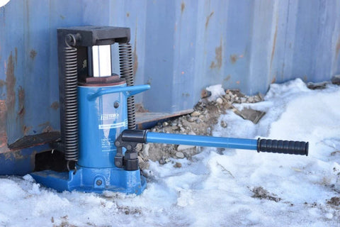 Heavy Duty Toe Jack Hydraulic Floor Lift For Containers And Machinery, 5 To 10 Ton Capacity, Ultra Low 0.875 Inch Clearance