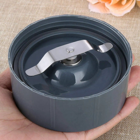 Milling Blade Replacement For Nutribullet 600W And 900W Blenders Flat Extractor Grinder Blade held in hand