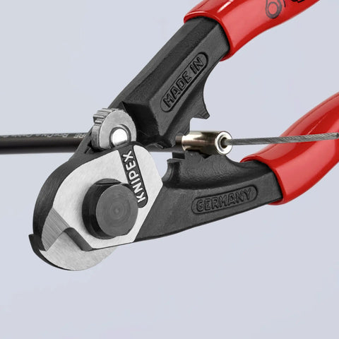 All In One Wire Rope Cutter And Crimper With End Cap And Ferrule Dies For Bowden Cables, slim grip, cutting wire close-up